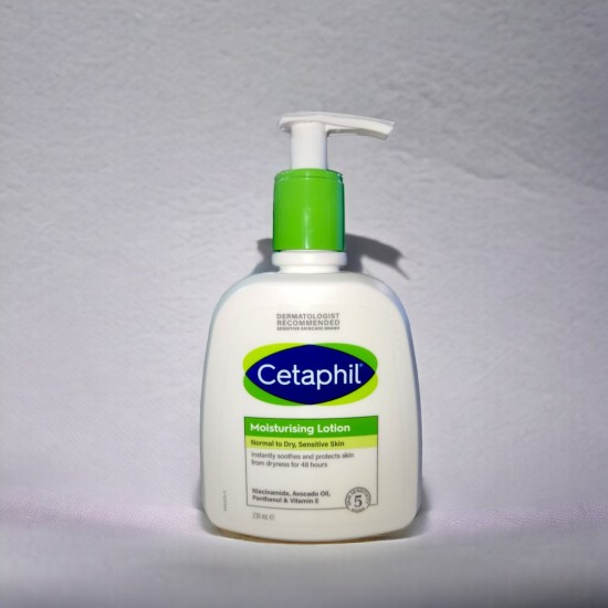 Cetaphil Moisturizing Lotion for Normal to Dry, Sensitive Skin 236 ml