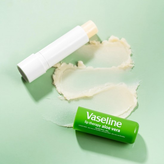Vaseline Aloe Vera lip Care Lip Balm 4.8g